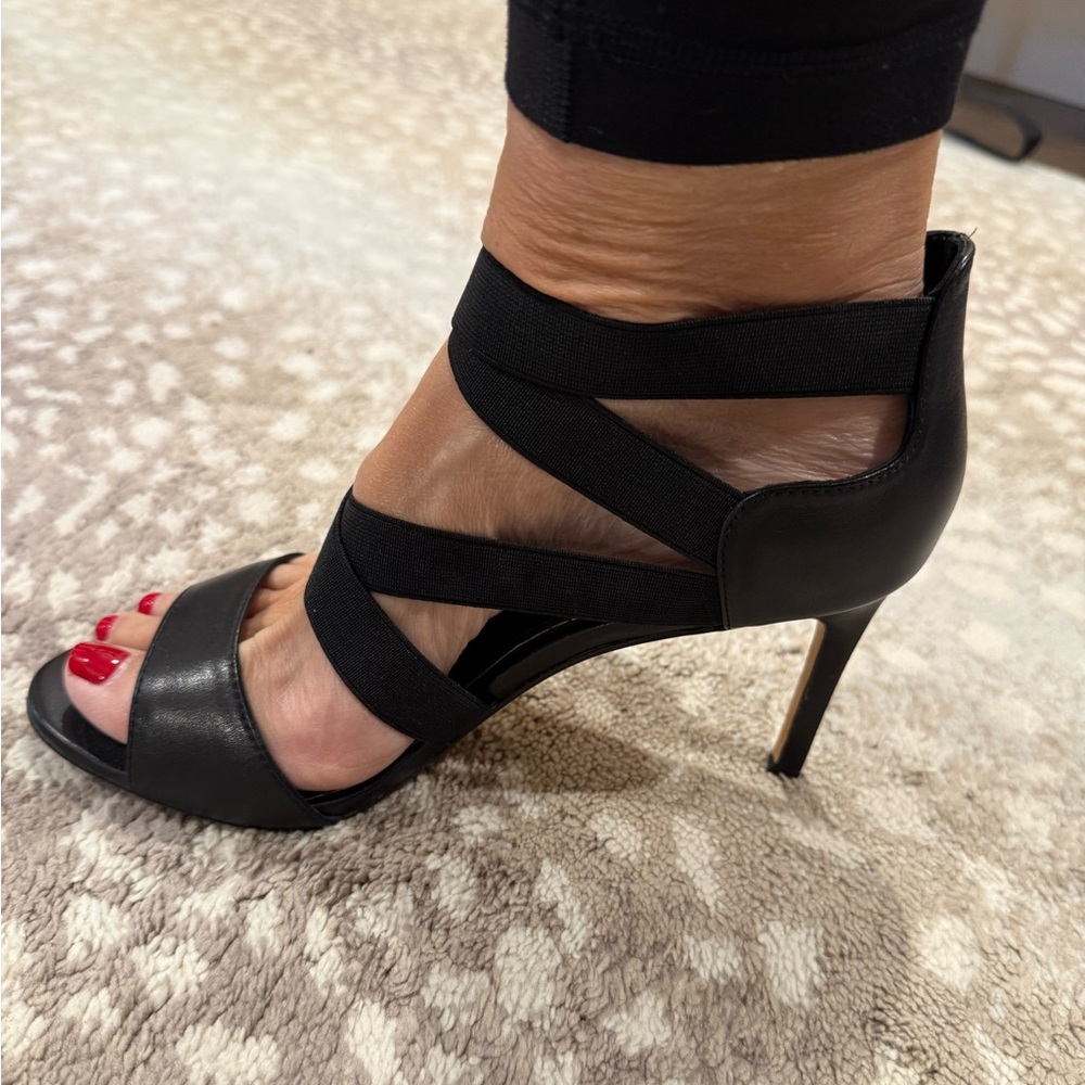 Elegant Black Strappy Heels Elie Tahari size 39.5